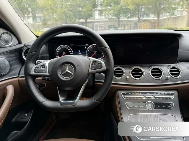 Mercedes-Benz E-class 2018 Черный из Китая, фото 3