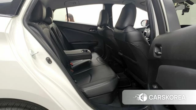 Toyota Prius 4th Generation 2018 Белый из Кореи, фото 3