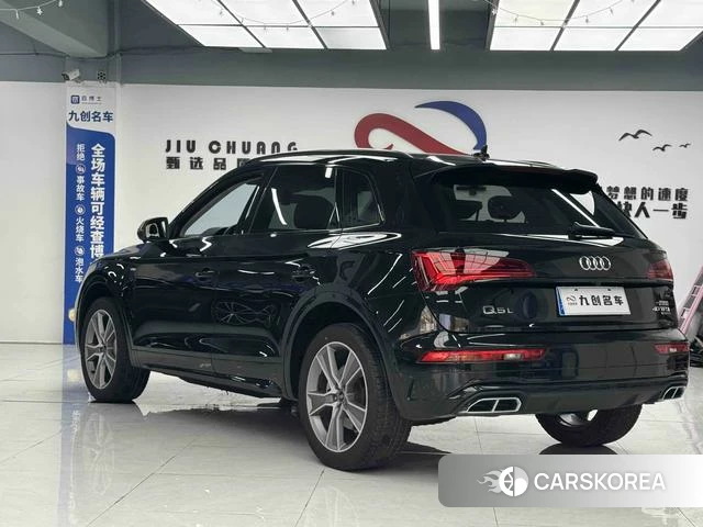 Audi Q5L 2021 Черный из Китая, фото 3