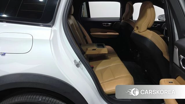 Volvo V60 Cross-Country 2nd Generation 2020 Белый из Кореи, фото 3