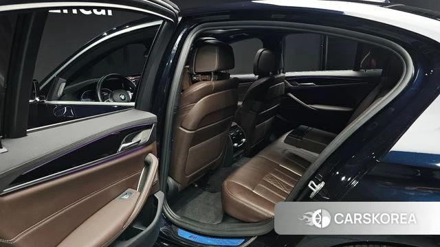 BMW 5 Series (G30) 2021 Черный из Кореи, фото 3