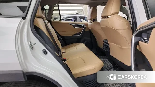 Toyota RAV4 5th Generation 2024 Белый из Кореи, фото 3