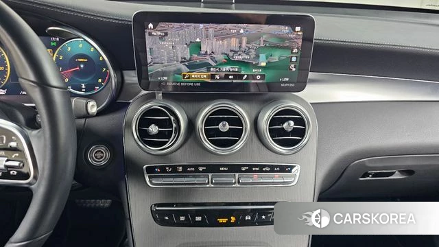 Mercedes-Benz GLC-Class X253 2023 Белый из Кореи, фото 3