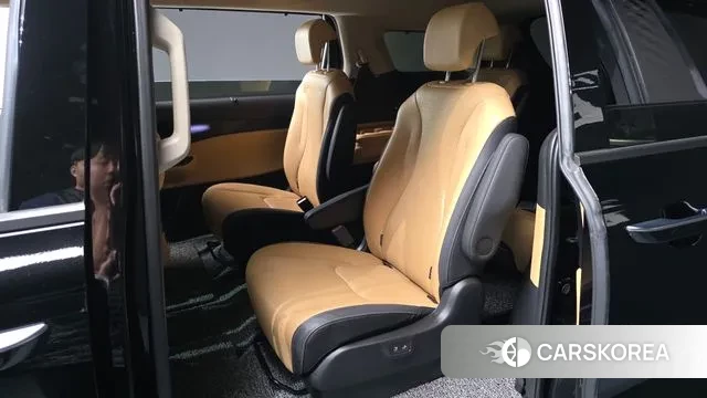 Kia Carnival 4th generation 2023 Черный из Кореи, фото 3