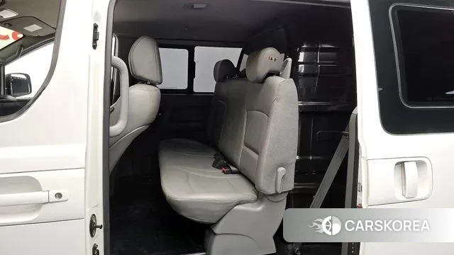 Hyundai The New Grand Starex 2021 Белый из Кореи, фото 3