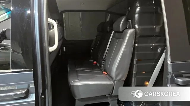 Hyundai Staria 2023 Серый из Кореи, фото 3