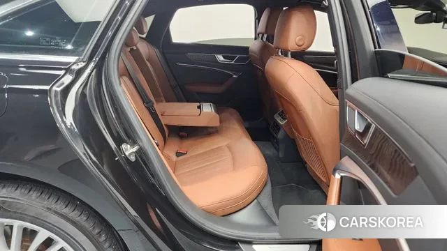 Audi A6 (C8) 2021 Черный из Кореи, фото 3