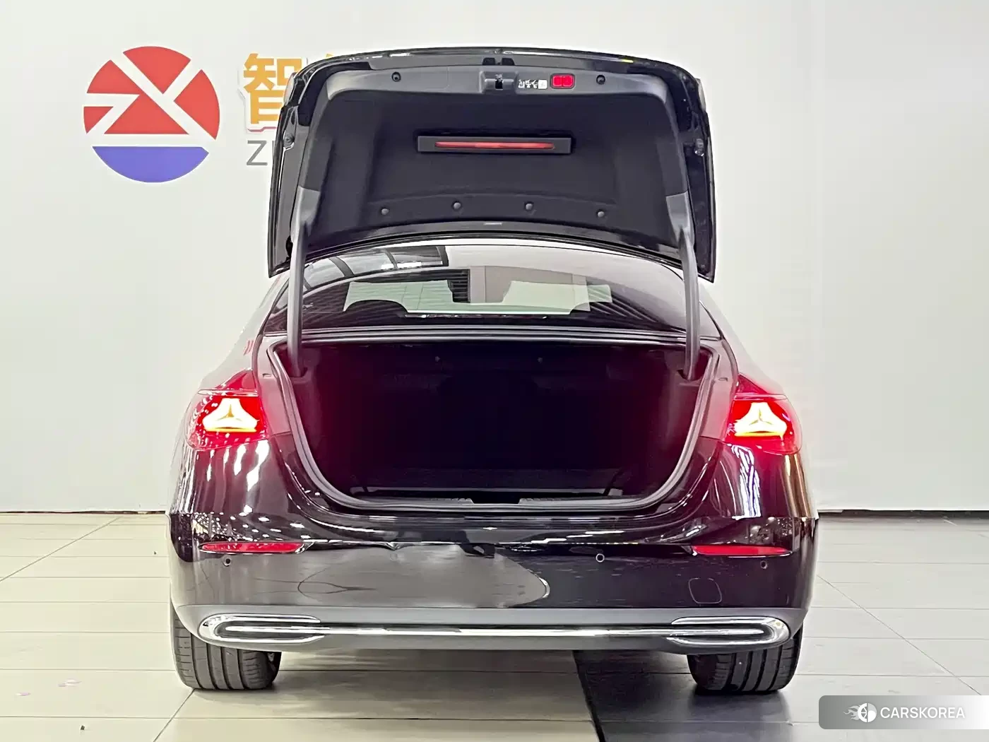Mercedes-Benz E-Class 2024 Черный из Китая, фото 3