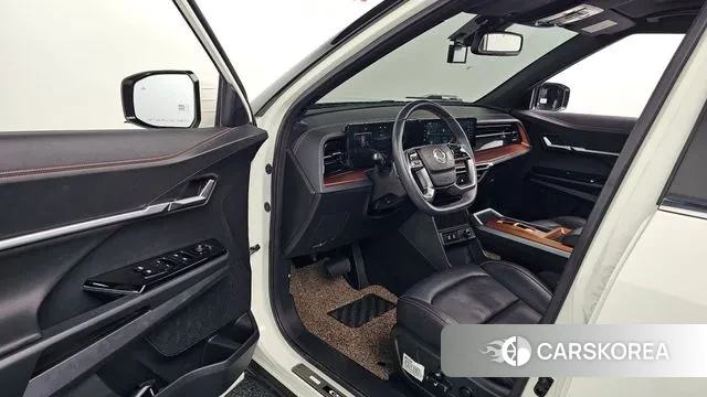 Ssangyong Torres EVX 2024 Белый из Кореи, фото 3
