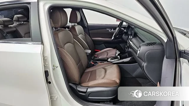 Kia Come New K3 2018 Белый из Кореи, фото 3