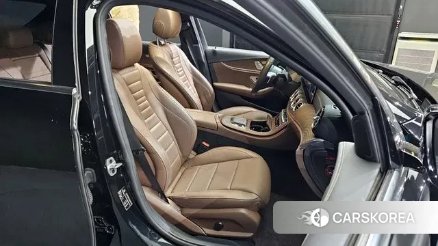 Mercedes-Benz E-Class W213 2020 Черный из Кореи, фото 3