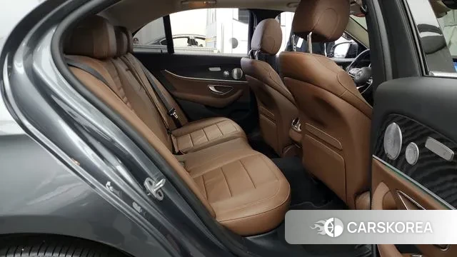 Mercedes-Benz E-Class W213 2019 Серый из Кореи, фото 3