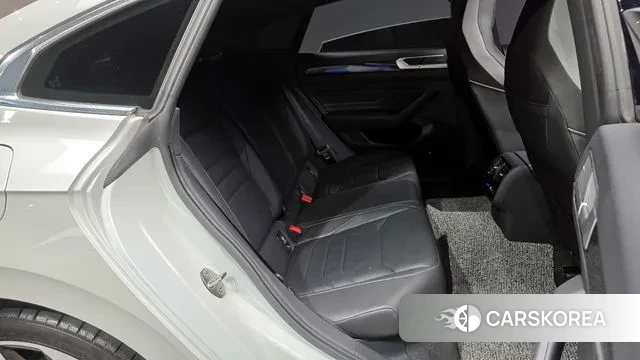 Volkswagen Arteon 2022 Белый из Кореи, фото 3