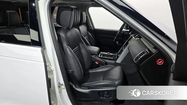 Land Rover Discovery 5 2020 Белый из Кореи, фото 3