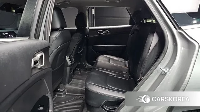 Kia Sportage 5th Generation Hybrid 2024 Серебристо-серый из Кореи, фото 3