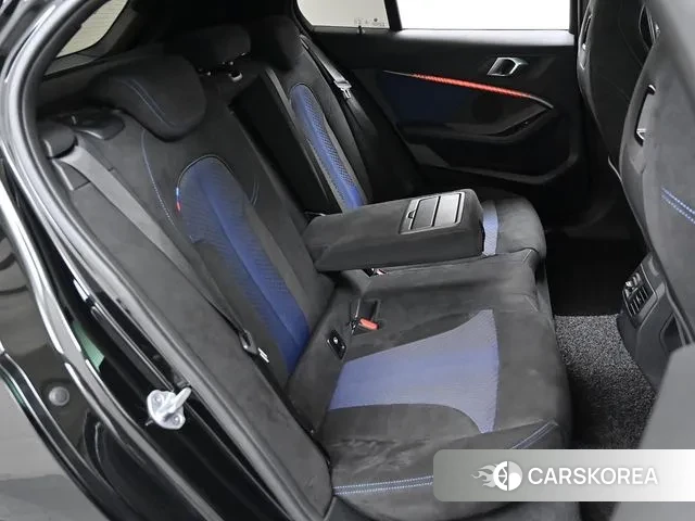 BMW 1 Series (F40) 2020 Черный из Кореи, фото 3