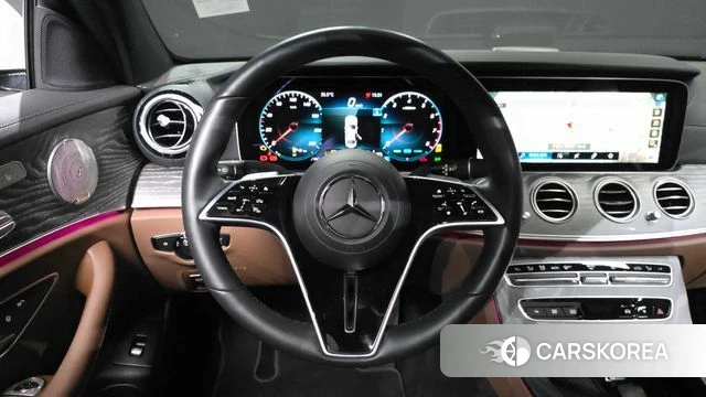 Mercedes-Benz E-Class W213 2023 Белый из Кореи, фото 3