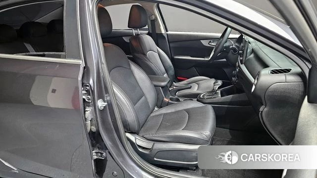 Kia The New K3 2nd generation 2021 Серый из Кореи, фото 3