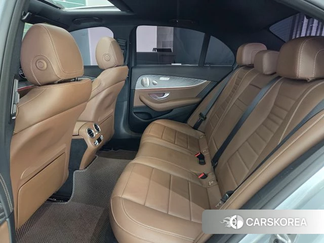 Mercedes-Benz E-Class W213 2022 Серебряный из Кореи, фото 3