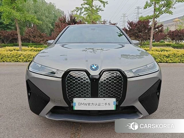 BMW iX 2025 Темно-серый из Китая, фото 3