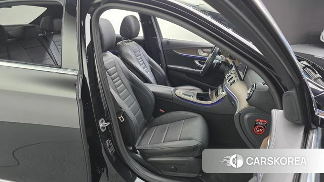 Mercedes-Benz E-Class W213 2022 Черный из Кореи, фото 3