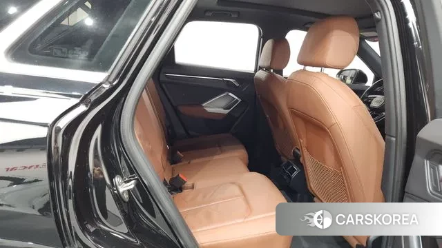 Audi Q3 (F3) 2020 Черный из Кореи, фото 3