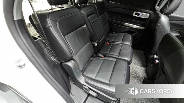 Ford Explorer 6th Generation 2022 Белый из Кореи, фото 3