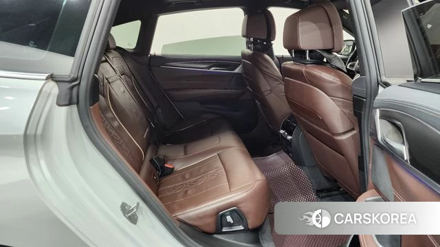 BMW 6 Series GT (G32) 2023 Белый из Кореи, фото 3