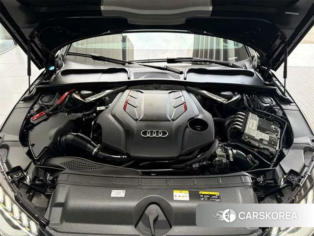Audi S4 2023 Черный из Китая, фото 3