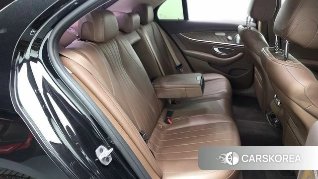 Mercedes-Benz E-Class W213 2019 Черный из Кореи, фото 3