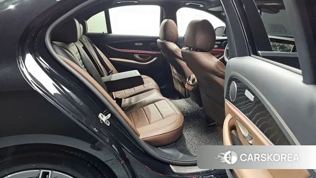 Mercedes-Benz E-Class W213 2023 Черный из Кореи, фото 3