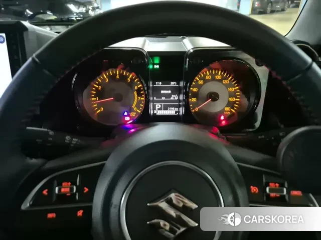Suzuki Jimny 2024 Белый из Кореи, фото 3