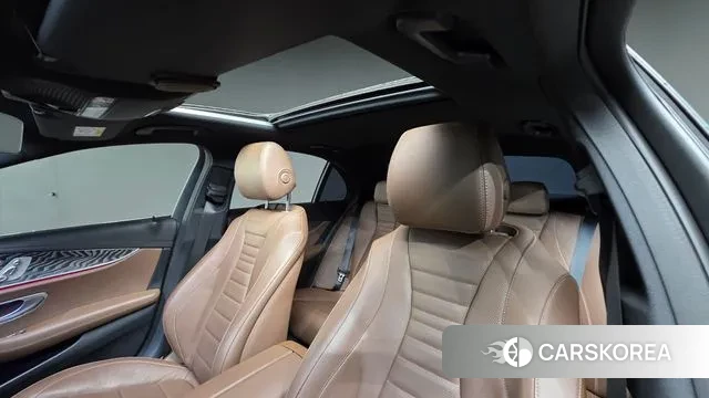 Mercedes-Benz E-Class W213 2022 Белый из Кореи, фото 3