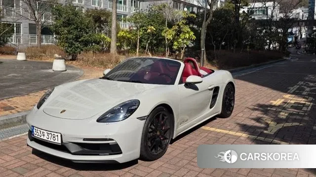 Porsche 718 Boxster 2022 Серебристо-серый из Кореи, фото 3