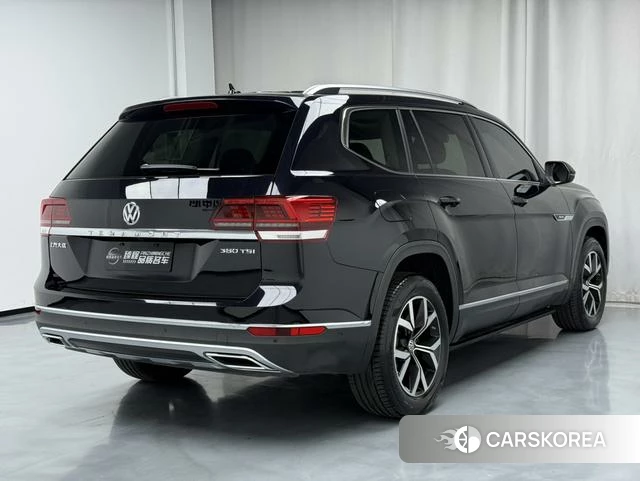 Volkswagen Tourang 2021 Черный из Китая, фото 3