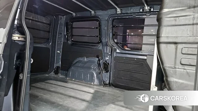 Hyundai Staria 2023 Серый из Кореи, фото 3