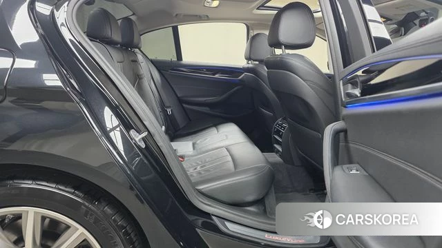 BMW 5 Series (G30) 2019 Черный из Кореи, фото 3