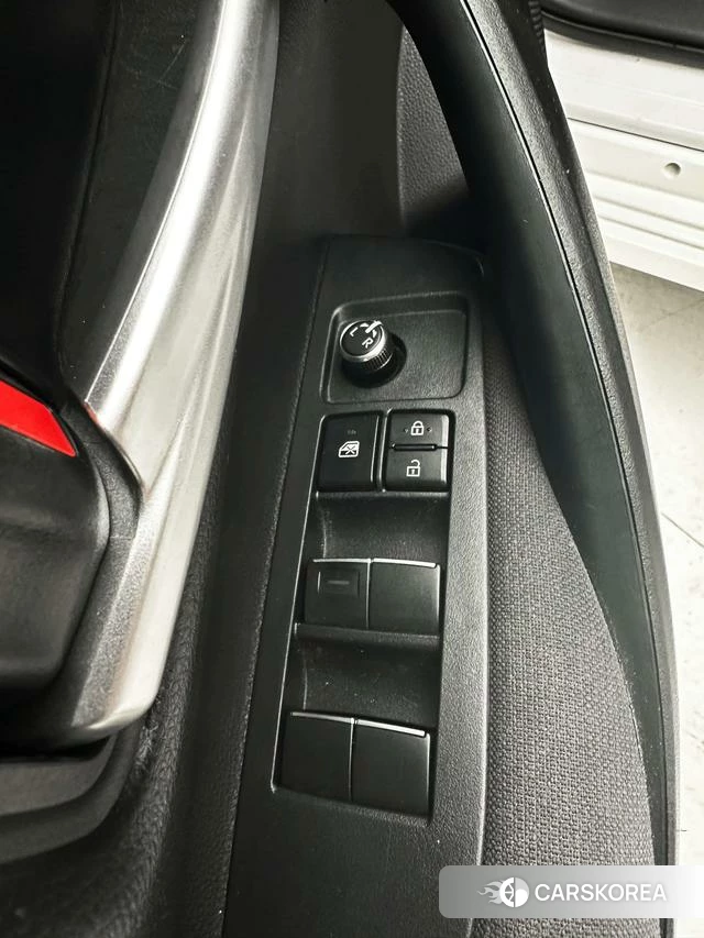 Toyota Corolla 2023 Белый из Китая, фото 3