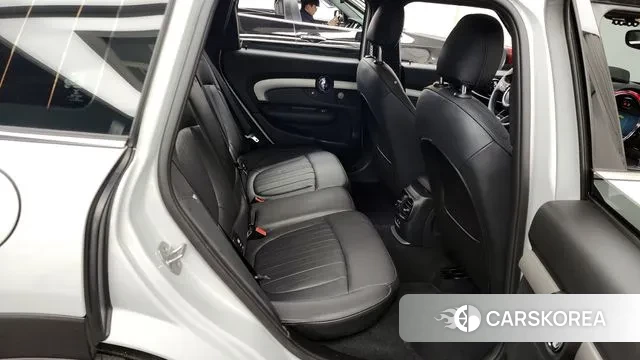 Mini Cooper S Clubman 2022 Красный из Кореи, фото 3