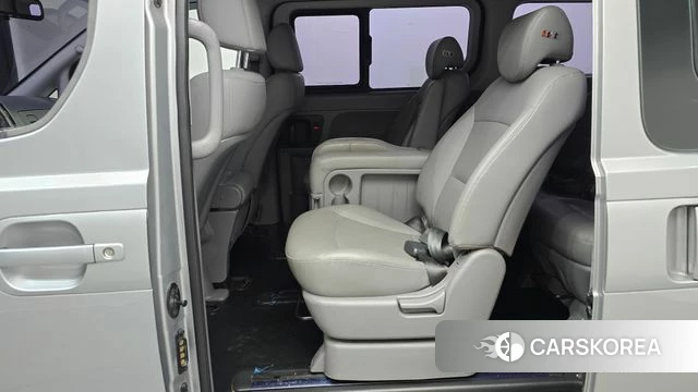 Hyundai The New Grand Starex 2018 Серебристо-серый из Кореи, фото 3
