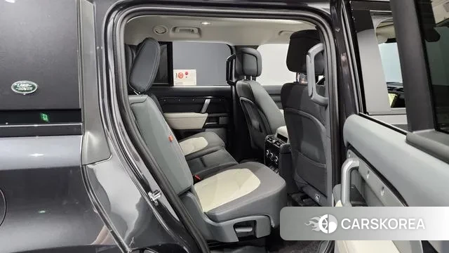 Land Rover Defender (L663) 2024 Серый из Кореи, фото 3