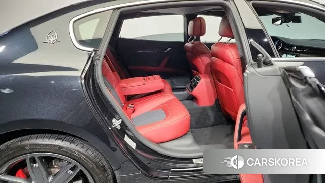 Maserati Quattroporte 2020 Черный из Кореи, фото 3