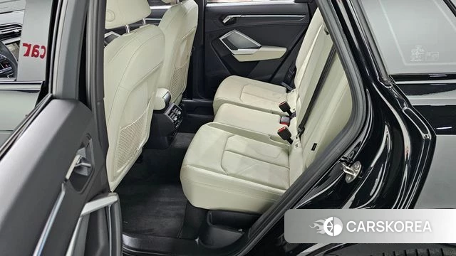 Audi Q3 (F3) 2025 Черный из Кореи, фото 3