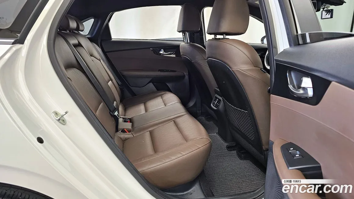 Kia Come New K3 id 2161363 из Кореи 3