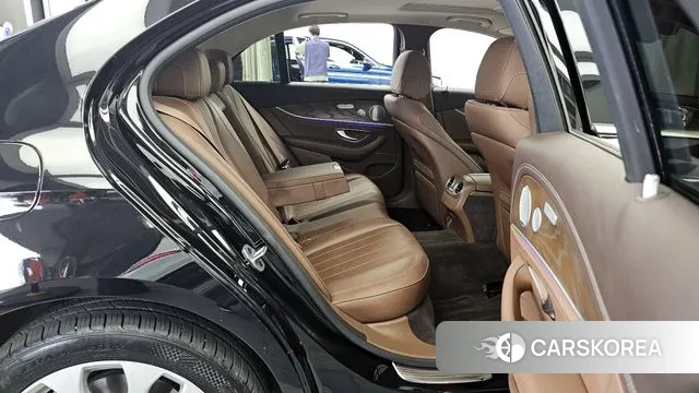 Mercedes-Benz E-Class W213 2018 Черный из Кореи, фото 3