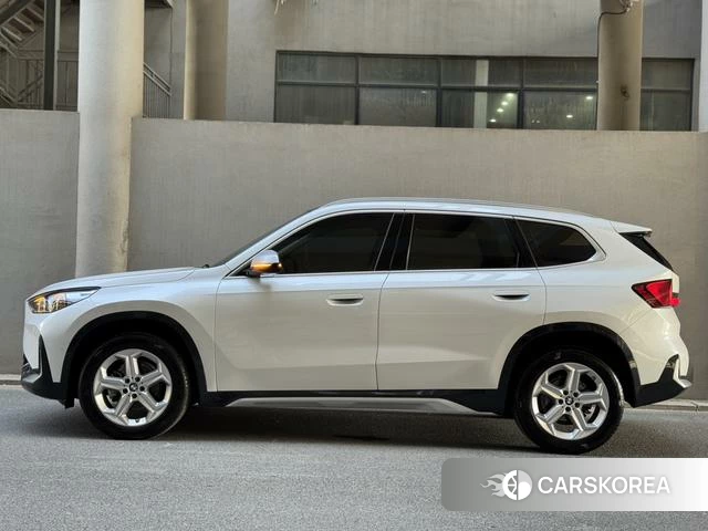 BMW X1 2023 Белый из Китая, фото 3