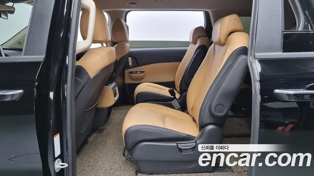 Kia Carnival 4th generation 2023 Черный из Кореи, фото 3