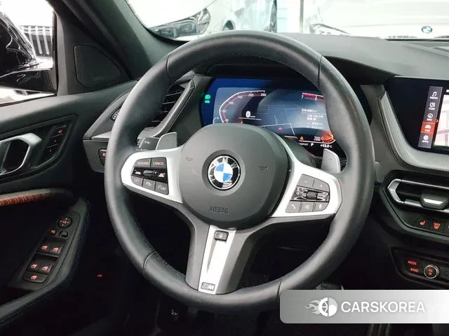 BMW 1 Series (F40) 2024 Черный из Кореи, фото 3