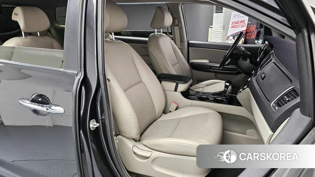 Kia The New Carnival 2018 Черный из Кореи, фото 3