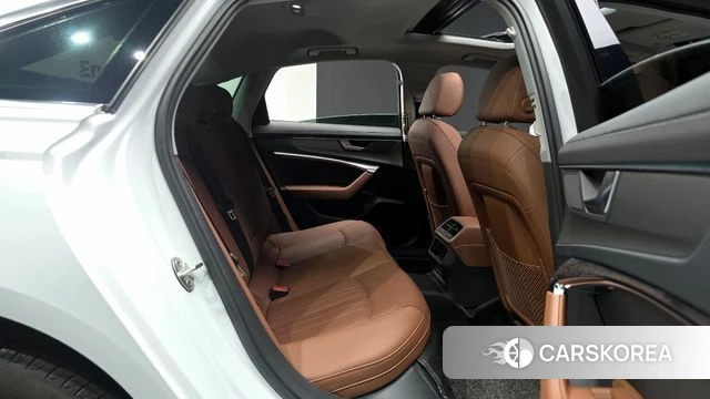 Audi A6 (C8) 2023 Белый из Кореи, фото 3